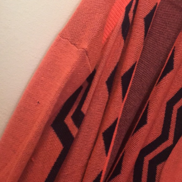 Beautiful long cardigan - Picture 3 of 3